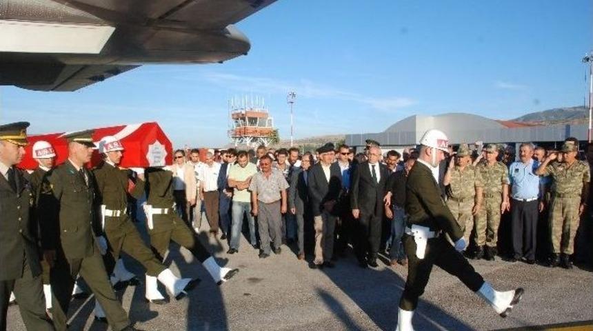 Şehit Demirel&rsquo;in Cenazesi Tokat&rsquo;a Getirildi