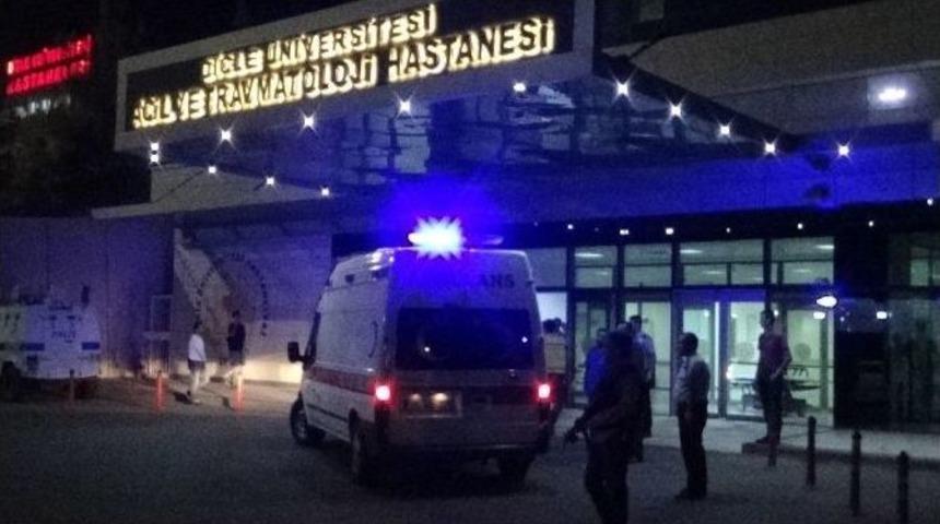 Diyarbakır&rsquo;da Askeri Konvoya Saldırı: 8 Yaralı