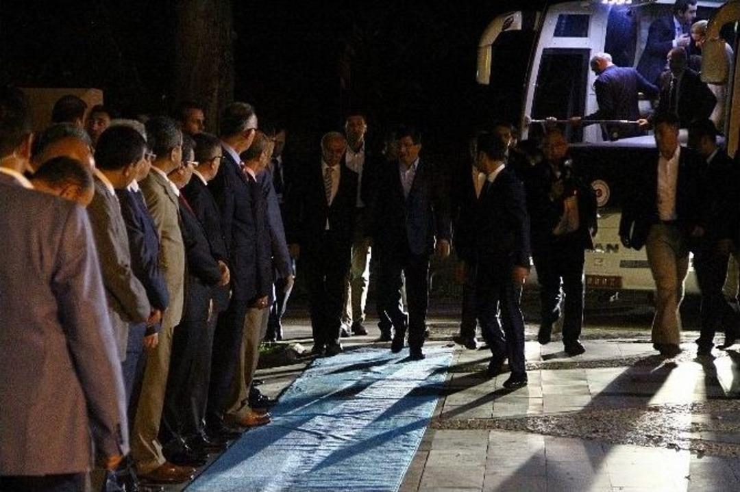 Başbakan, Gencin Fotoğraf &Ccedil;ektirme İsteğini Geri &Ccedil;evirmedi