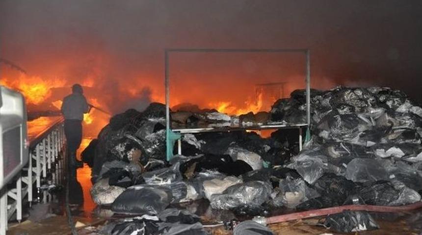 Tekstil Fabrikasında Yangın