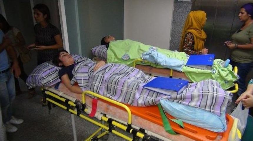 Batman&rsquo;da Yaralı Olan Kobani&rsquo;li 3 Kişi İfadeleri Alınmak &Uuml;zere Hastaneden Emniyet M&uuml;d&uuml;rl&uuml;ğ&uuml;ne Ambulansla G&ouml;t&uuml;r&uuml;ld&uuml;