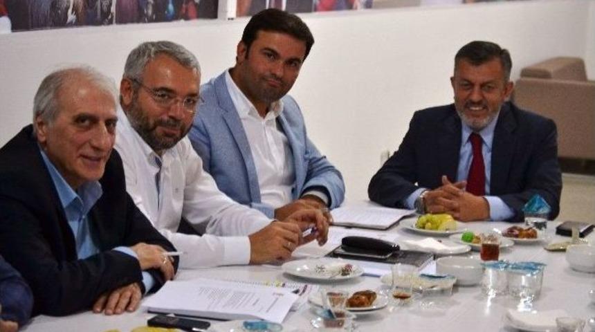 Ak Partili Karaca: &ldquo;bize Oy Vermeyenlere &rsquo;bidon Kafalı&rsquo;, &rsquo;cahil&rsquo; Demeyiz"