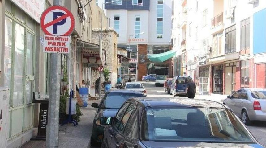 Mut&rsquo;ta Cadde Ve Kaldırımlar İşgal Altında