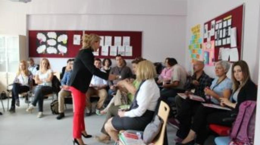 Rehber &Ouml;ğretmenlere Aile Eğitimi Kursu Başladı