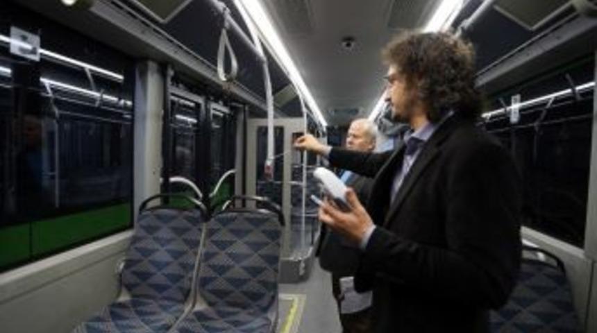 Sakarya B&uuml;y&uuml;kşehir Belediyesi Toplu Taşıma Ara&ccedil;larındaki Temizlik &Ccedil;alışmalarını S&uuml;rd&uuml;r&uuml;yor