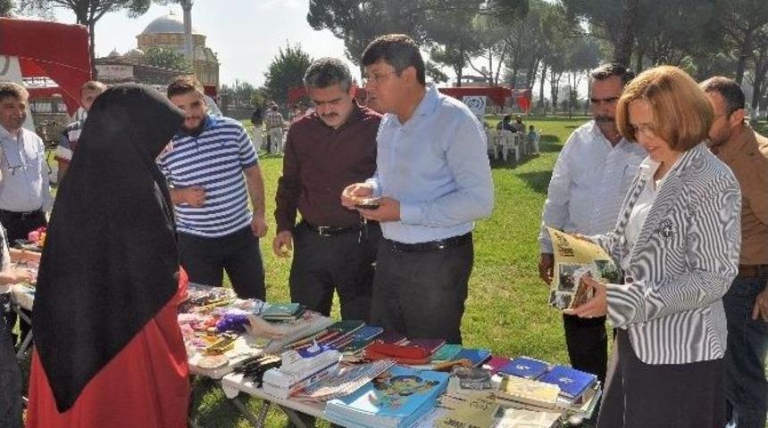 Nazilli&rsquo;de İhtiya&ccedil; Sahibi &Ccedil;ocuklara Kırtasiye Yardımı