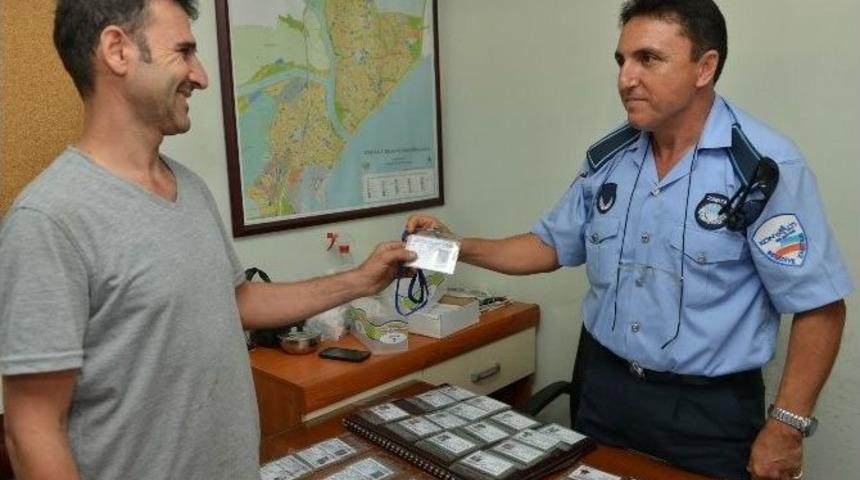 Konyaaltı Belediyesi&rsquo;nden Pazarcılara Tanıtım Kartı