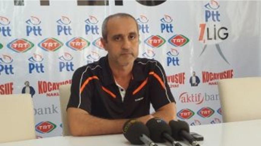 Adanaspor Teknik Direkt&ouml;r&uuml; Ey&uuml;p Arın İlgisizlikten Yakındı