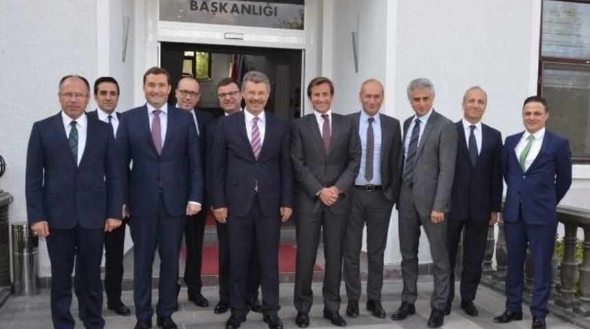 Garanti Bankası Genel M&uuml;d&uuml;r&uuml; Ve &Uuml;st D&uuml;zey Y&ouml;neticileri Kayseri Şeker Ziyaretinde