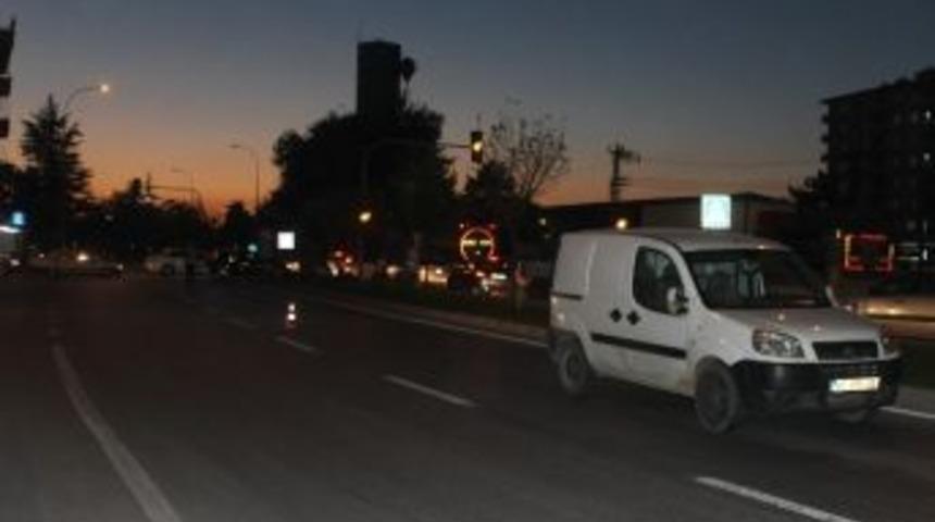 Kamyonetin &Ccedil;arptığı &Ccedil;ocuk Yaralandı