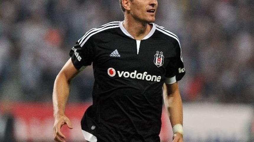 L&ouml;w, Gomez&rsquo;e Milli Takım Kapısını Araladı