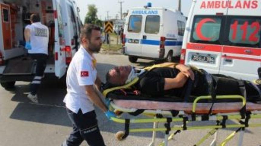 &Ccedil;arşamba&rsquo;da Trafik Kazası: 3 Yaralı