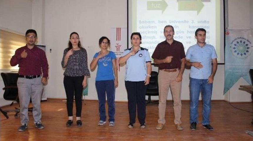 Kamu &Ccedil;alışanları İşaret Dili &Ouml;ğreniyor