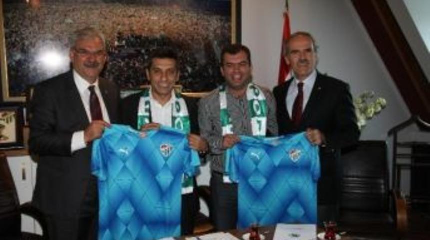 Bursaspor İle &Uuml;sk&uuml;pspor Kardeş Oldu