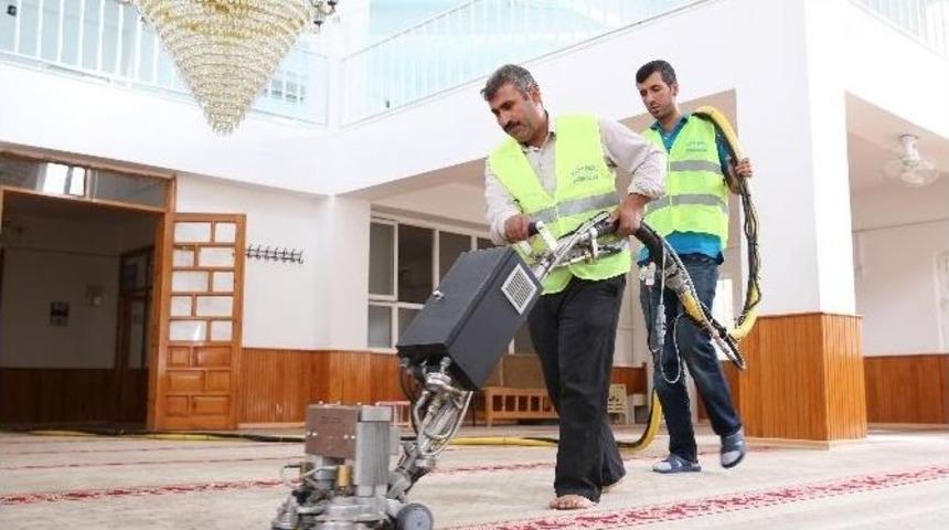 Haliliye Belediyesi Camilere &Ouml;zel &Ouml;nem Veriyor