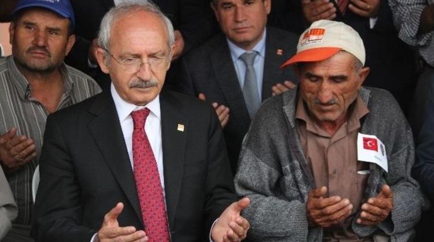 Chp Lideri Kılı&ccedil;daroğlu&rsquo;ndan Şehit Ailesine Ziyaret