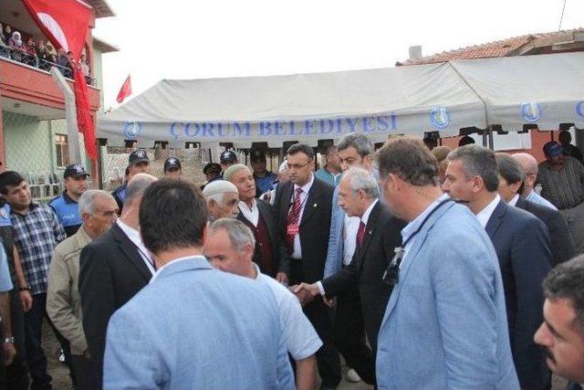 Chp Lideri Kılıçdaroğlu’ndan Şehit Ailesine Ziyaret