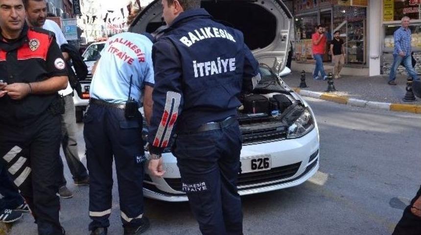 (&ouml;zel Haber) Aracın Motoruna Sıkışan Kedi Saatlerce Kurtarılamadı