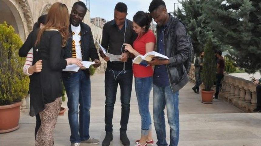 Yabancı &Ouml;ğrencilere T&uuml;rk&ccedil;e &Ouml;ğretilecek