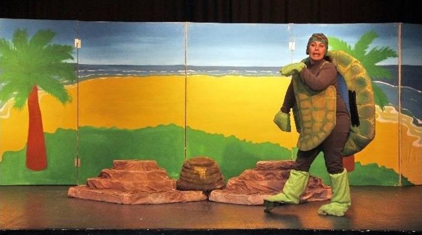 Konak&rsquo;ta Her Pazartesi Tiyatro Var