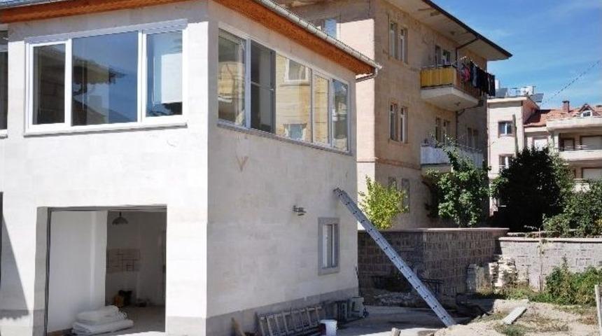 Pencereden D&uuml;şen Pvc Ustası Hayatını Kaybetti