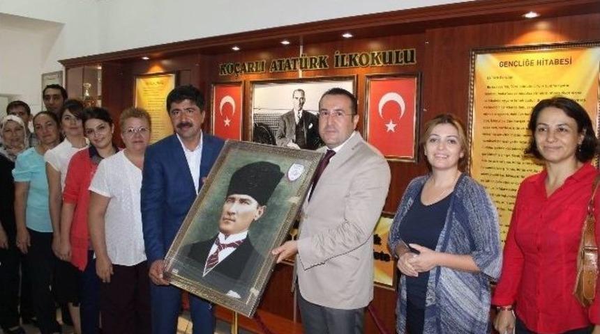 Başkan &Ouml;zt&uuml;rk; "okuduğum Okula Hizmet Etmek Gurur Verici"