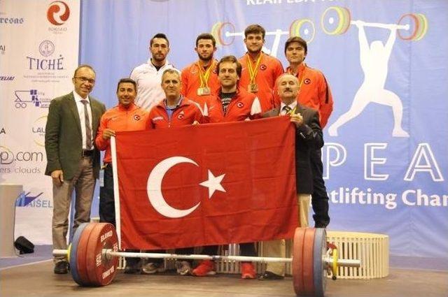 Halterde Madalya Yağmuru Devam Ediyor 1