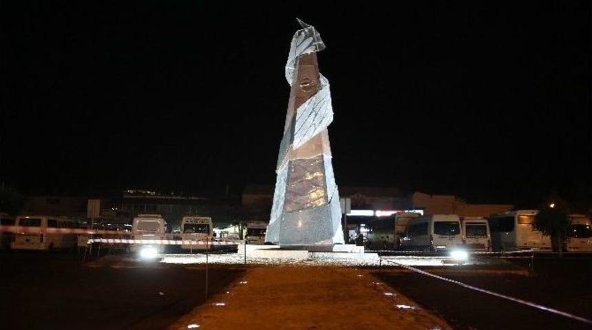 &ldquo;kesişen Zaman&rdquo; T&ouml;renle A&ccedil;ılıyor