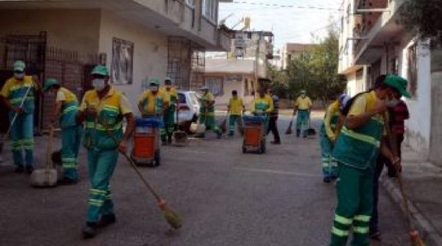 Mobil Temizlik Ekibi &Ccedil;alışmalarını S&uuml;rd&uuml;r&uuml;yor