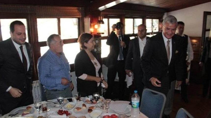 Ak Partili Bozkır: &ldquo;hdp, Ter&ouml;r &Ouml;rg&uuml;t&uuml;ne Silah Bırak Diyemedi&rdquo;