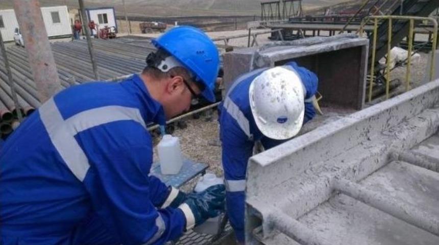 Petrol Sondajından &Ccedil;ıkan Atık Suların Tahlili Yapılıyor