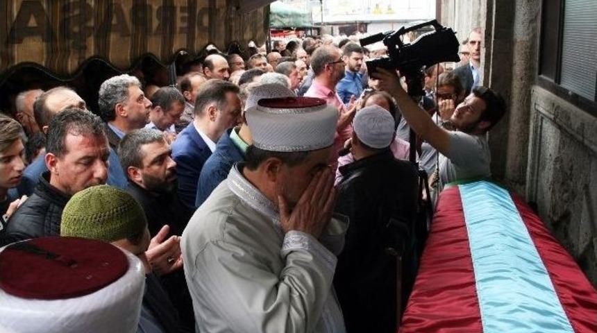 Kenan İskender Son Yolculuğuna Uğurlandı