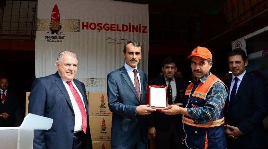 Belediyeden Temizlik Personeline Jest