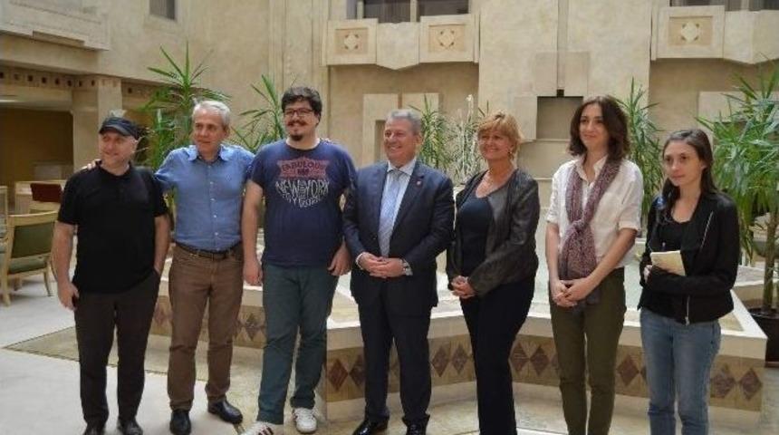 Chp Trabzon Milletvekili Pekşen&rsquo;den Hdp Eş Başkanı Demirtaş&rsquo;a &ldquo;ırk&ccedil;ı Mikro Milliyet&ccedil;i&rdquo; Benzetmesi