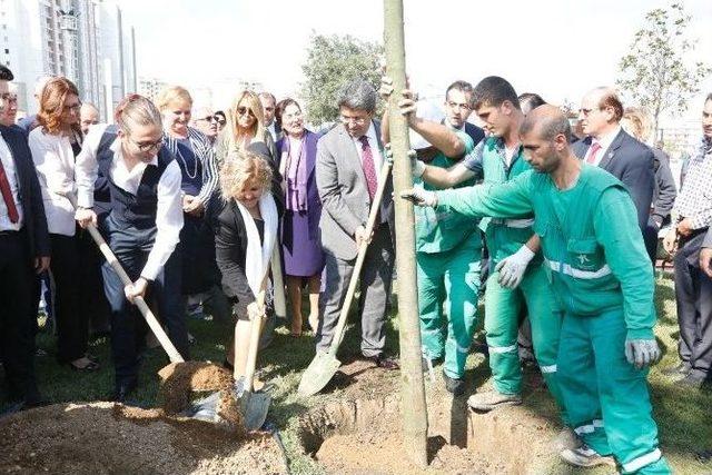 Öldürülen Belediye Başkanının İsmi Küçükçekmece’de Yaşatılacak