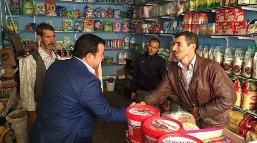 Ak Partili Beran &Ccedil;elik K&ouml;t&uuml; Hava Koşullarına Rağmen &Ccedil;alışmalarını S&uuml;rd&uuml;r&uuml;yor