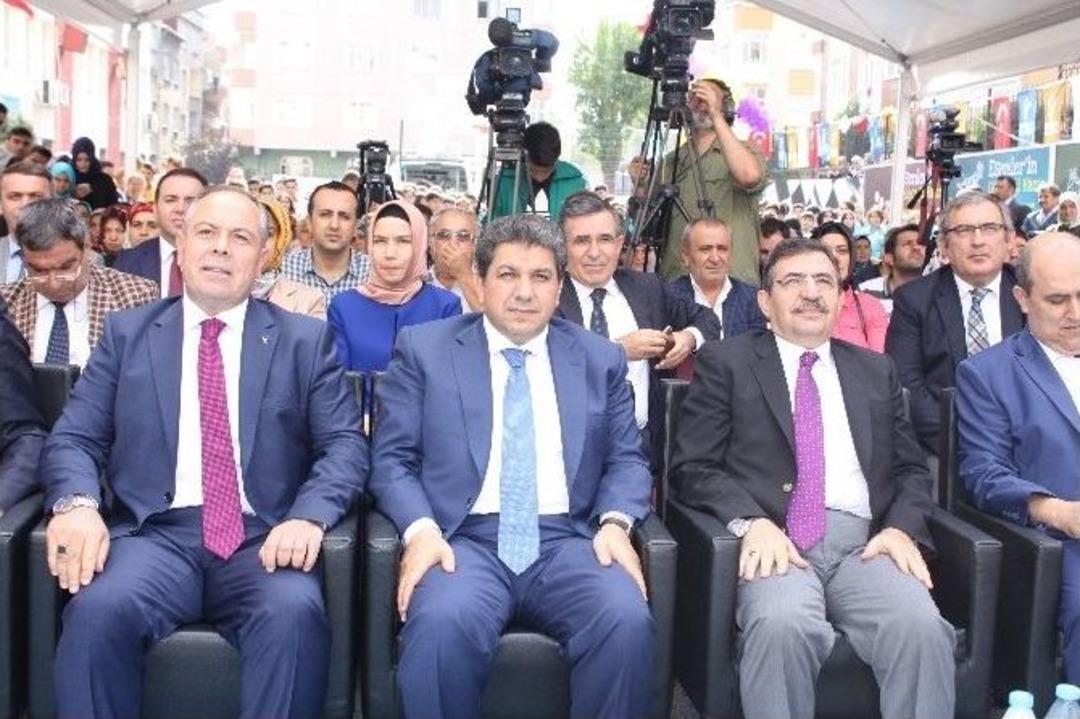 Bakan G&uuml;ll&uuml;ce: &ldquo;atıkların D&uuml;zenlemesiyle İlgili Korkun&ccedil; Bir Kaynağa İhtiya&ccedil; Var&rdquo;