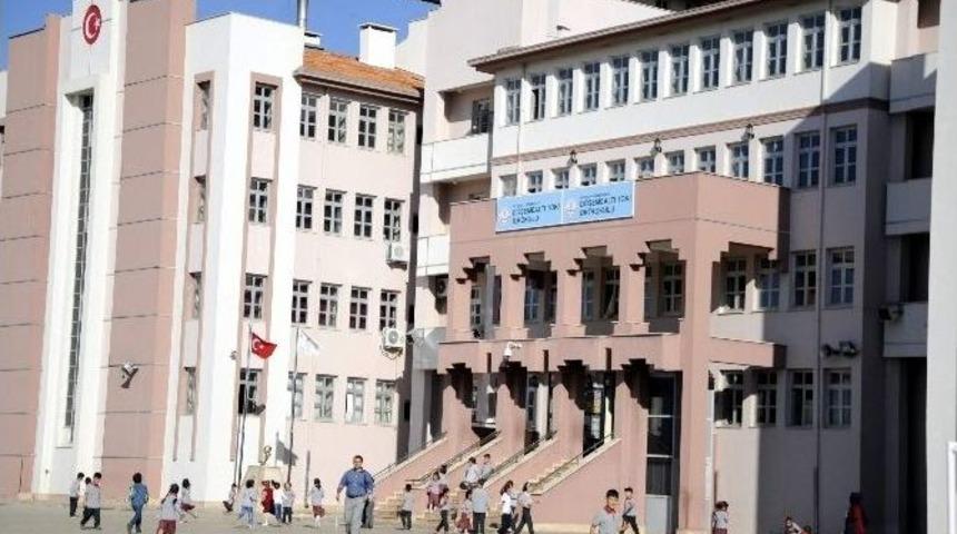 G&ouml;rme Engelli &Ouml;ğretmenin En B&uuml;y&uuml;k Hayali Yurtdışında Eğitim Vermek