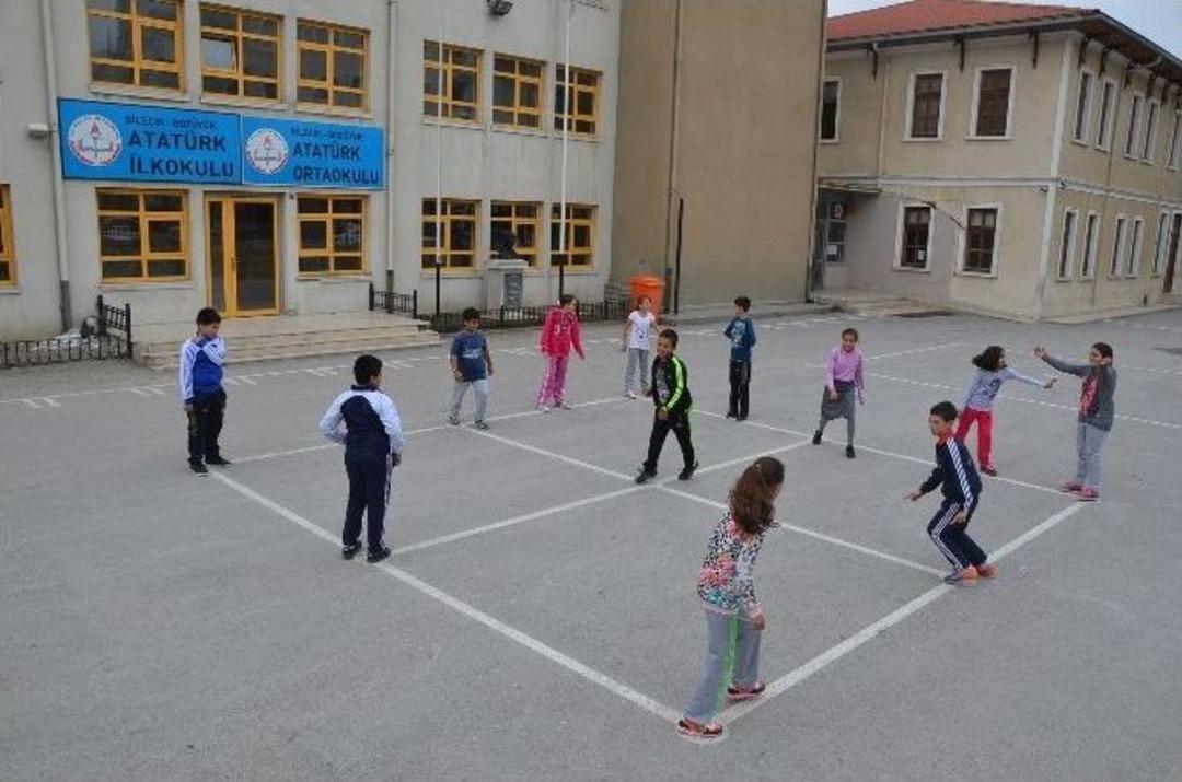 Minikler Bu &Ccedil;izgileri &Ccedil;ok Sevdi