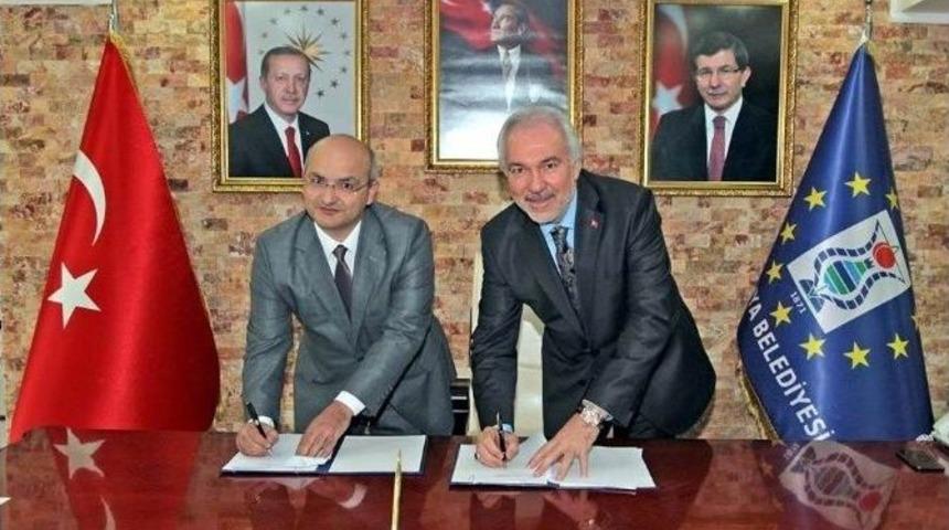 Başkan Kamil Sara&ccedil;oğlu: K&uuml;tahya&rsquo;da İşsizlik Değil, İş Beğenmeme Var