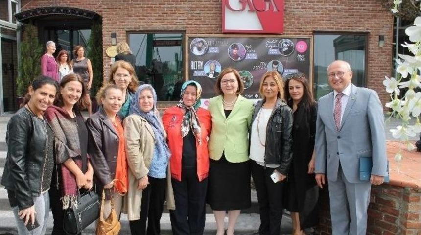 &Ccedil;akır&ouml;zer, Eskişehir Kadın Platformu Toplantısına Katıldı