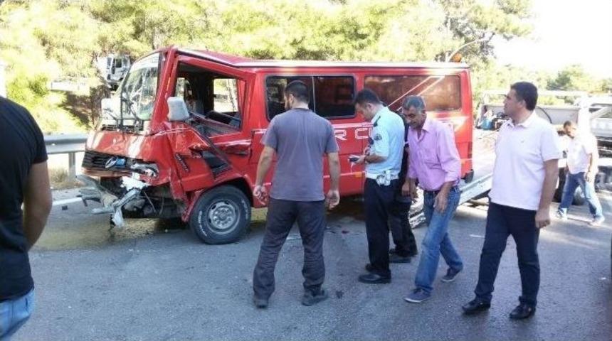 Yola D&ouml;k&uuml;len Yağ, 20 Ara&ccedil;lı Zincirleme Kazaya Neden Oldu