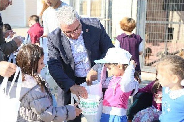 Öğrencilerden Kırklareli Hayvan Bakım Evine Ziyaret