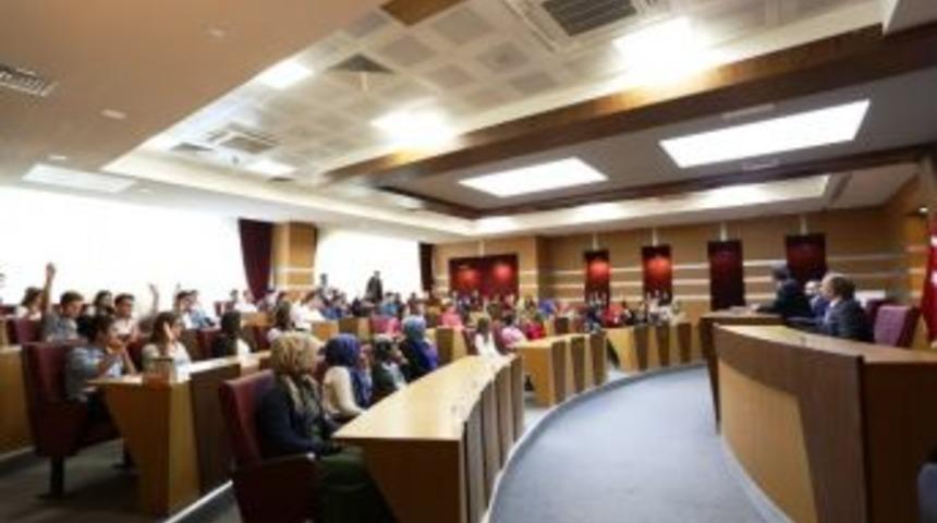 Başkan Alemdar Stajyer Öğrencilerle Buluştu