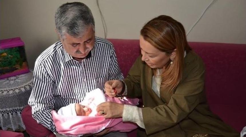 2 Bin 15&rsquo;inci Bebeğe &rsquo;g&ouml;z&uuml;n Aydın&rsquo; Ziyareti