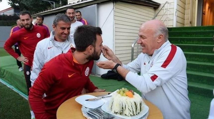 Galatasaray, Gen&ccedil;lerbirliği Ma&ccedil;ı Hazırlıklarını S&uuml;rd&uuml;rd&uuml;