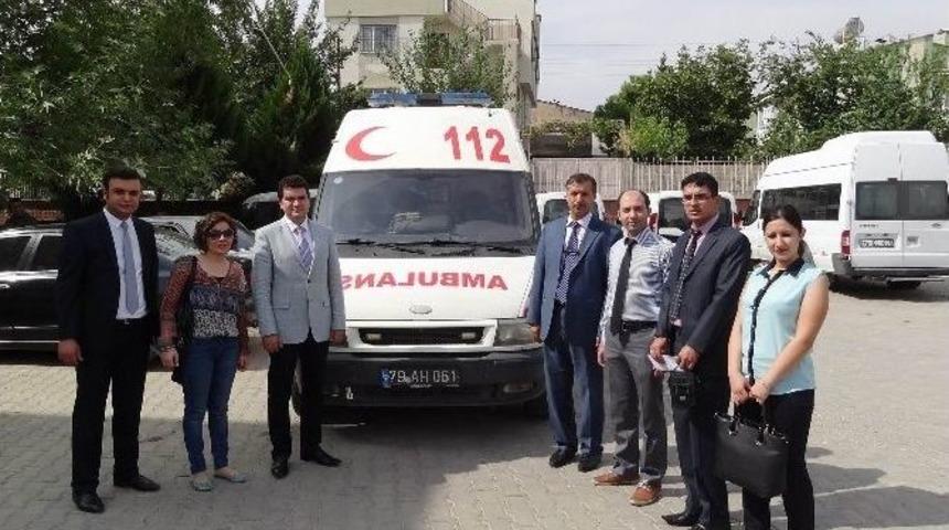 &Uuml;niversiteye Uygulama Ambulansı
