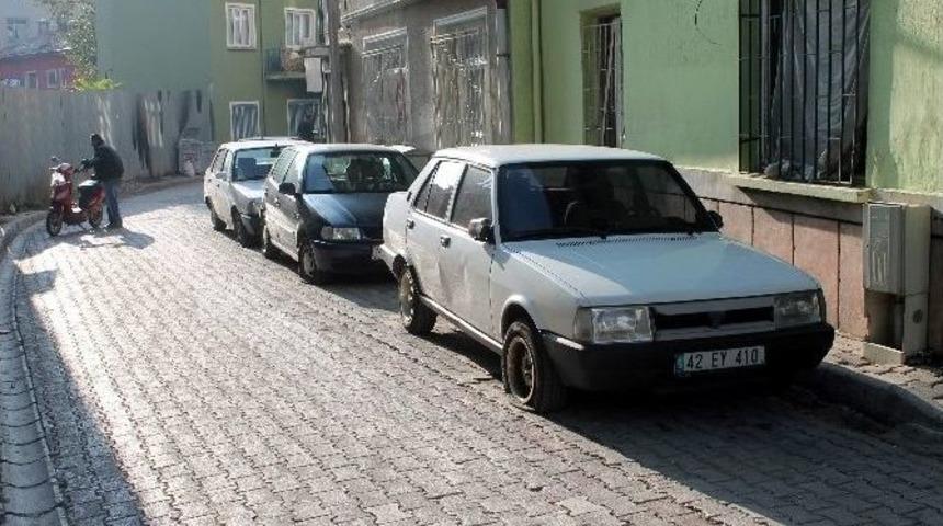 Konya&rsquo;da 100 Aracın Daha Lastiği Kesildi