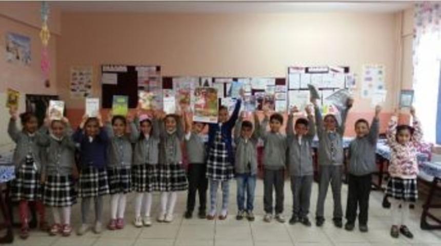 Suriyeli &Ccedil;ocuklara K&uuml;&ccedil;&uuml;k Prens