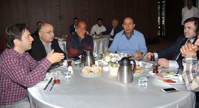 Tgf Başkanı Musa Aydın, Spor M&uuml;d&uuml;rleriyle Buluştu 3